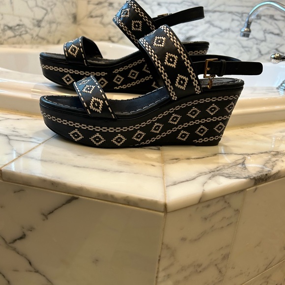Tory Burch Reena Platform Aztec Wedge Sandals Size 8.5 - Picture 2 of 13